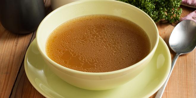 a dish of nourishing turkey bone broth